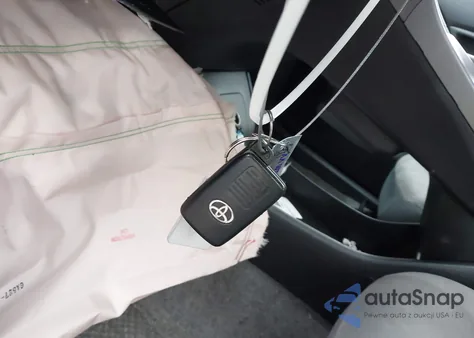 2015 Toyota Prius Two z USA, uszkodzony, nr VIN JTDKN3DU1F1900207